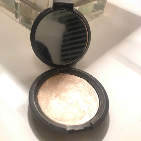 Becca Shimmering Skin Perfecter Poured Moonstone - Picture 1 of 2